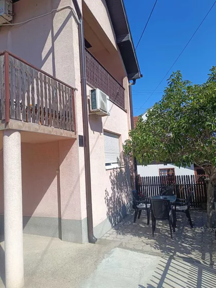 Vašarište | 4zida.rs