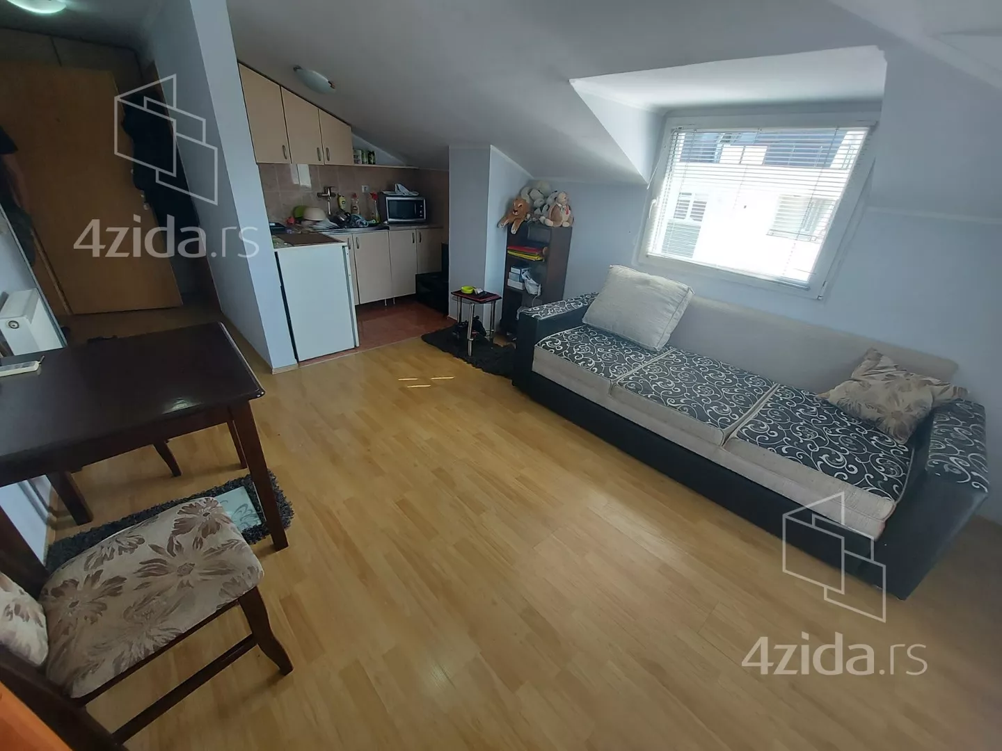 Garsonjera | 4zida