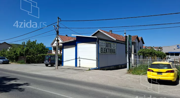 Lokal | 4zida