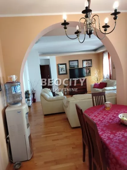 Kolo srpskih sestara | 4zida.rs