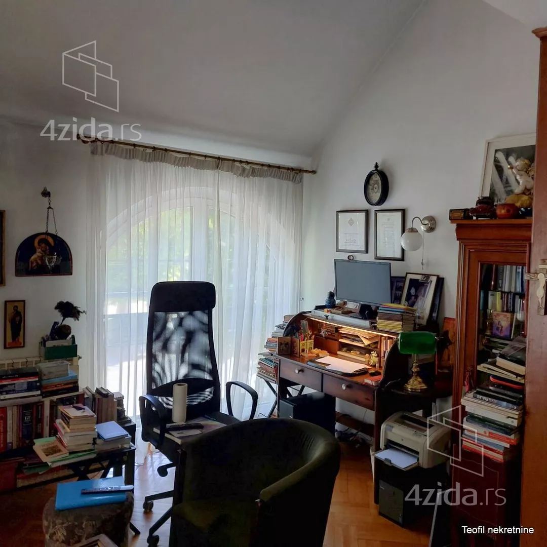 Troiposoban stan | 4zida