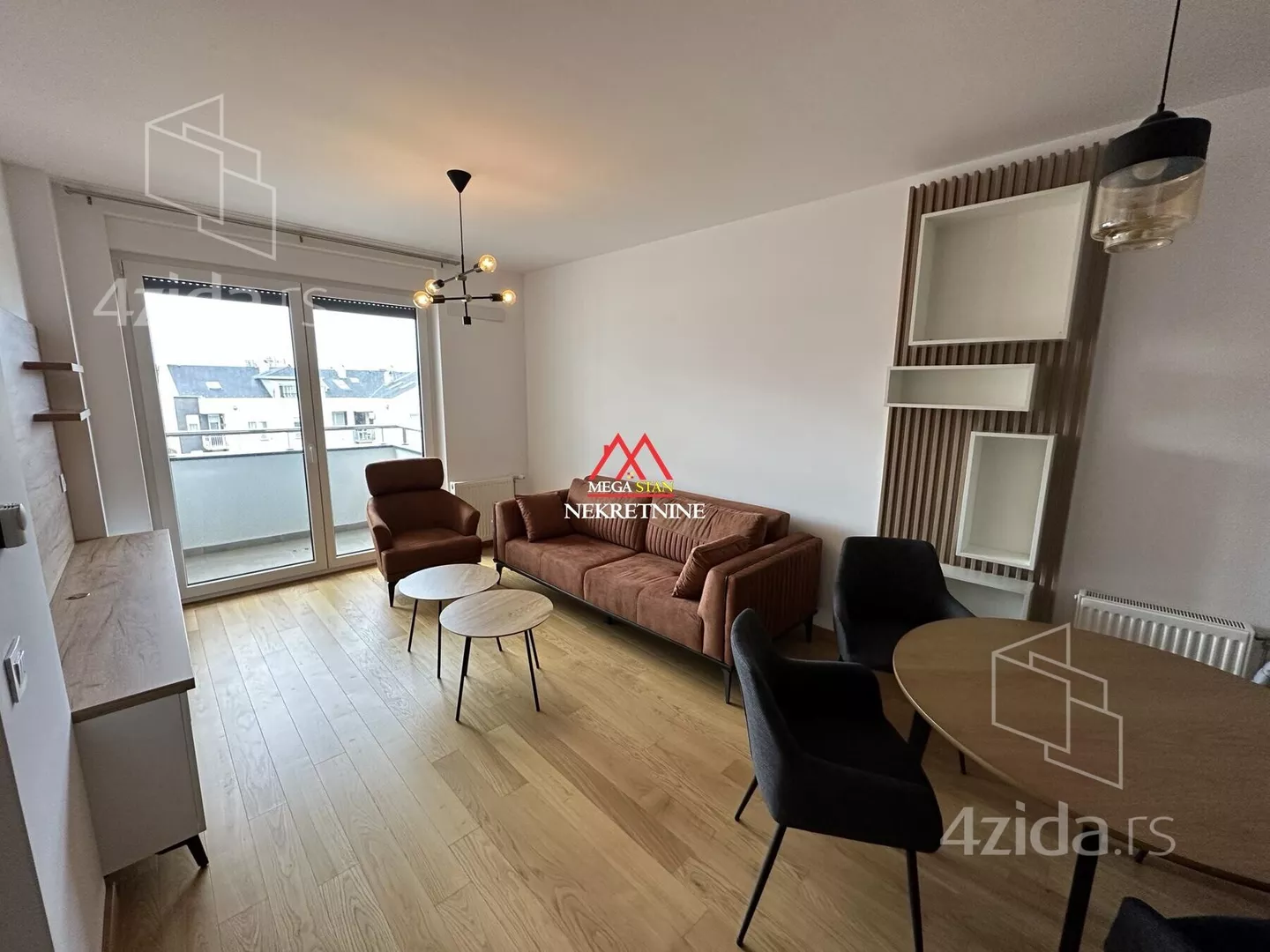 Dvoiposoban stan | 4zida