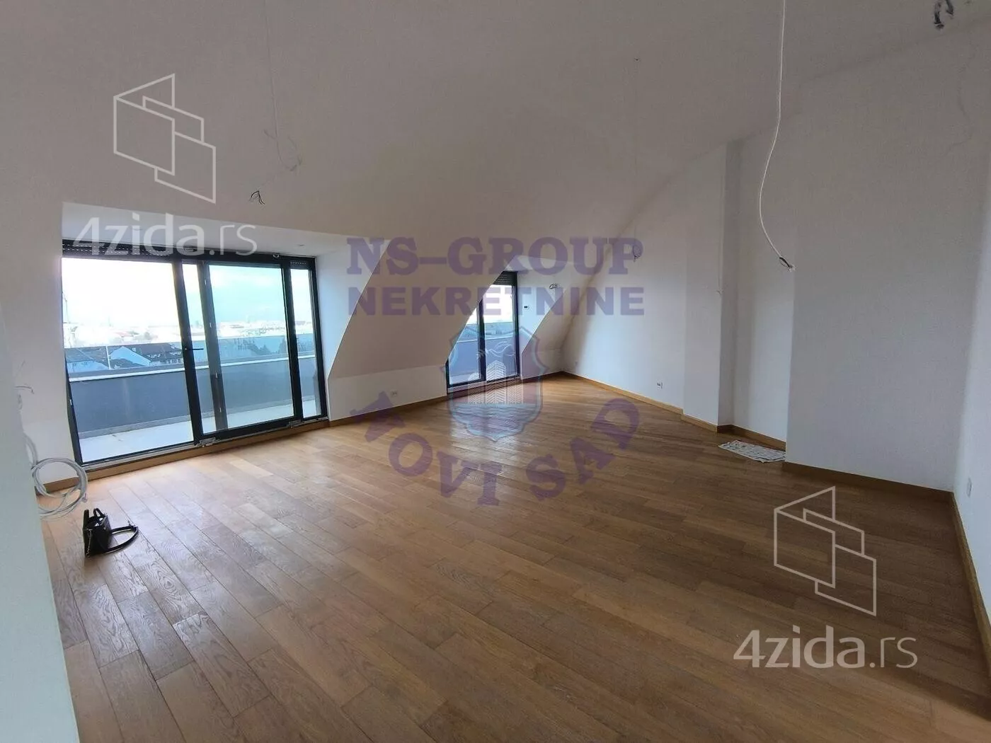 Petosoban stan | 4zida