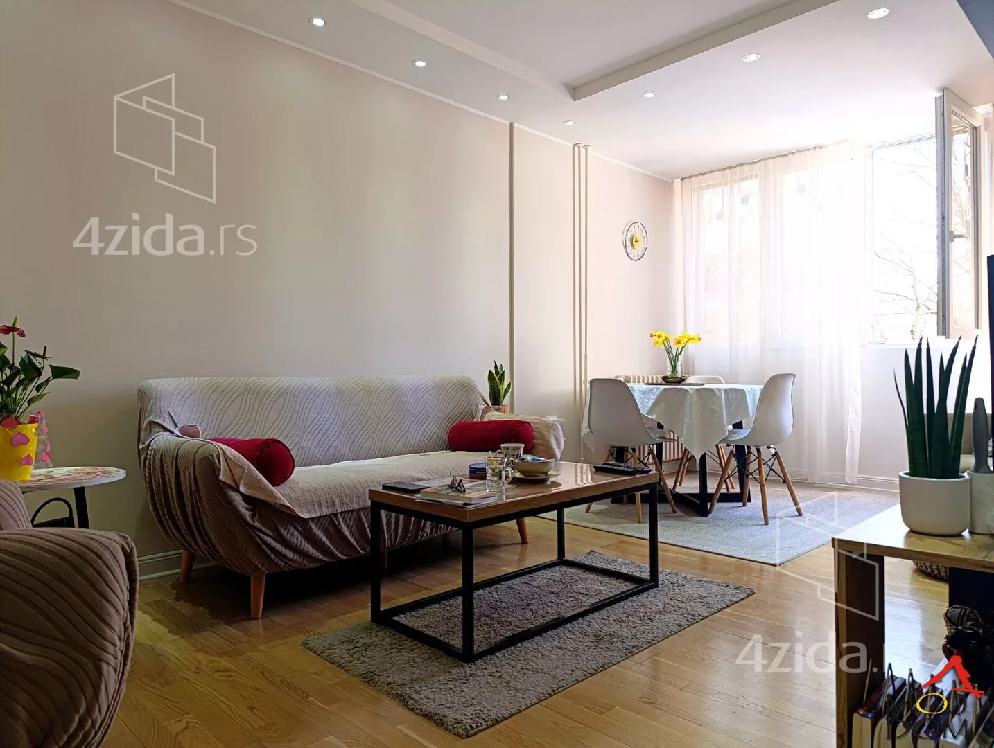 Dvoiposoban stan | 4zida