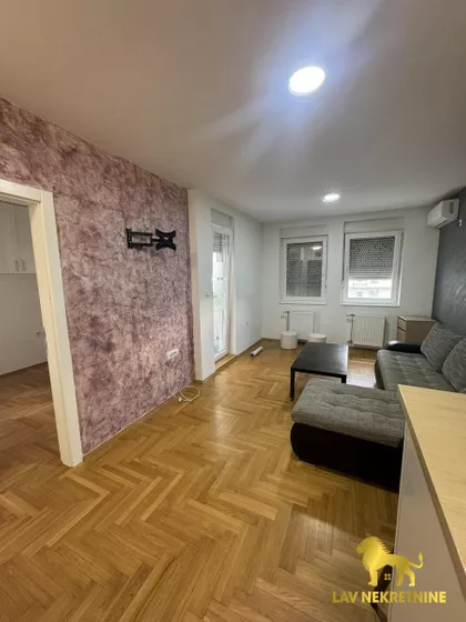 SOMBORSKA | 4zida.rs