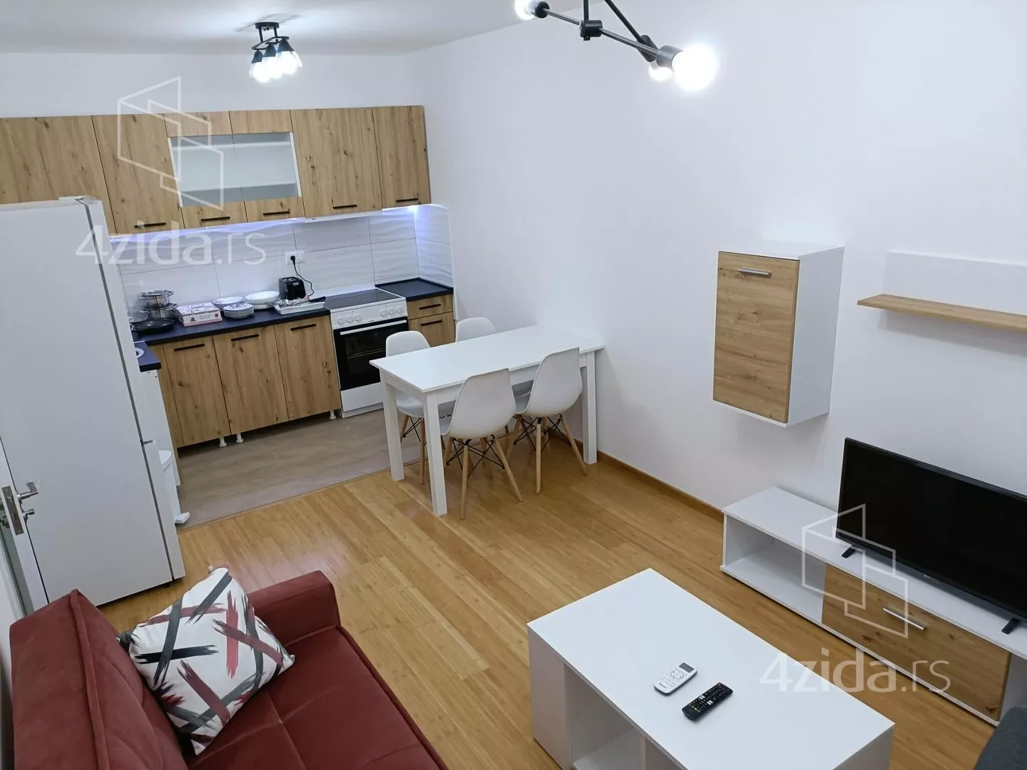 Jednoiposoban stan | 4zida