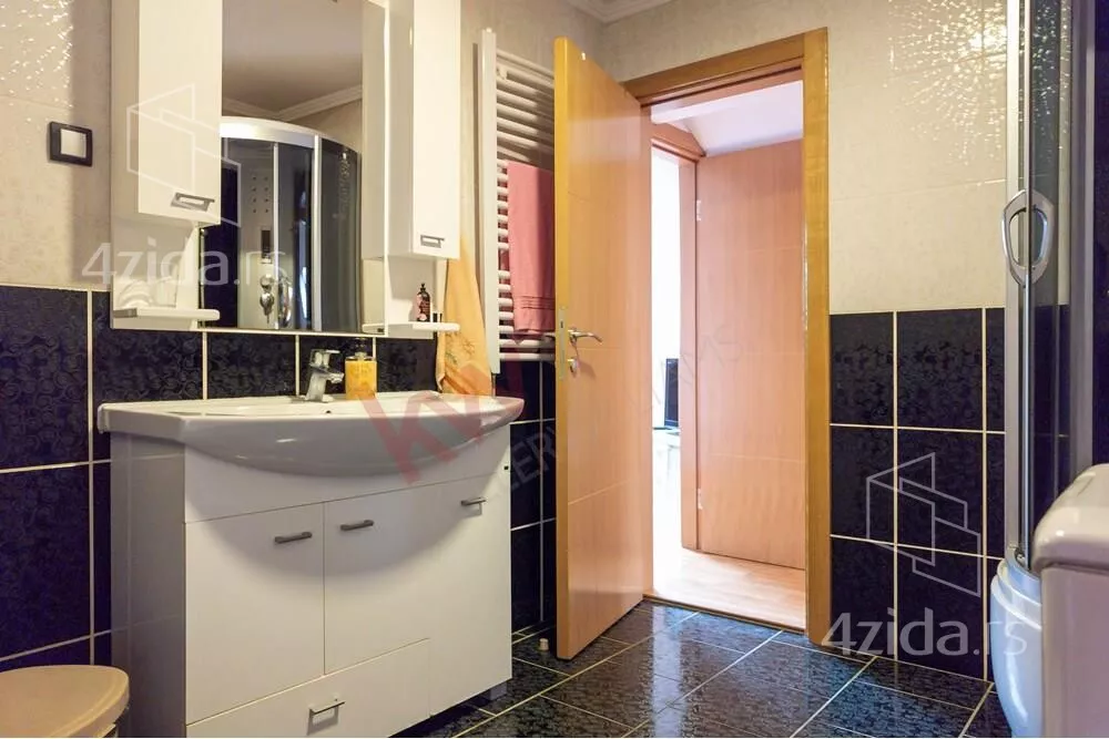 Petosoban stan | 4zida