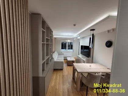 Cara Dušana | 4zida.rs