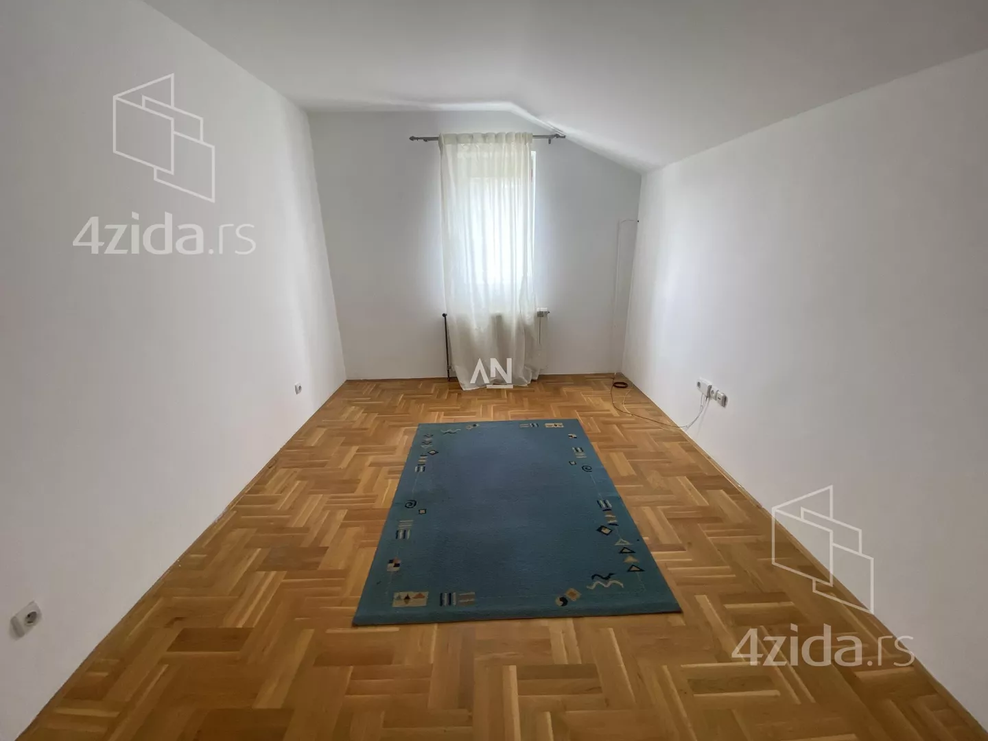 Šestosoban stan | 4zida