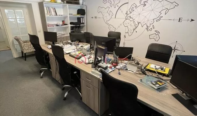 Šestosoban stan | 4zida