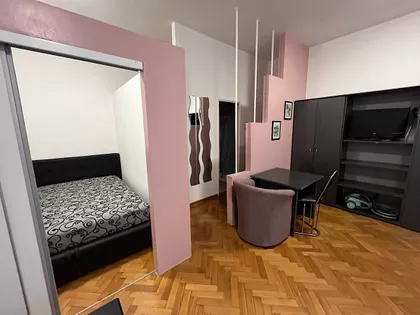 OBILICEV VENAC | 4zida.rs