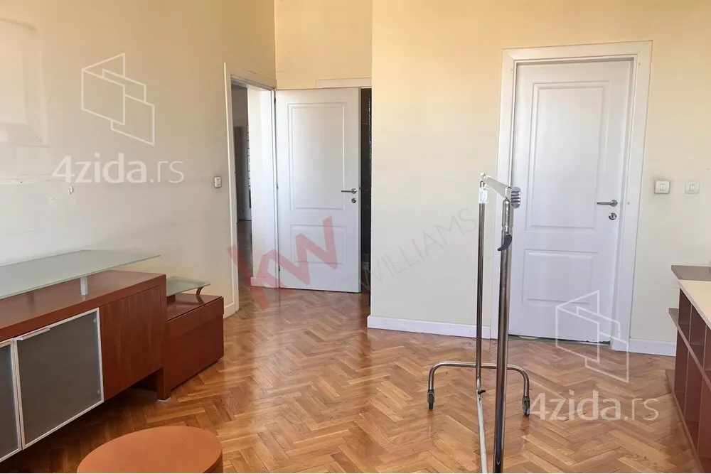 Kancelarija | 4zida
