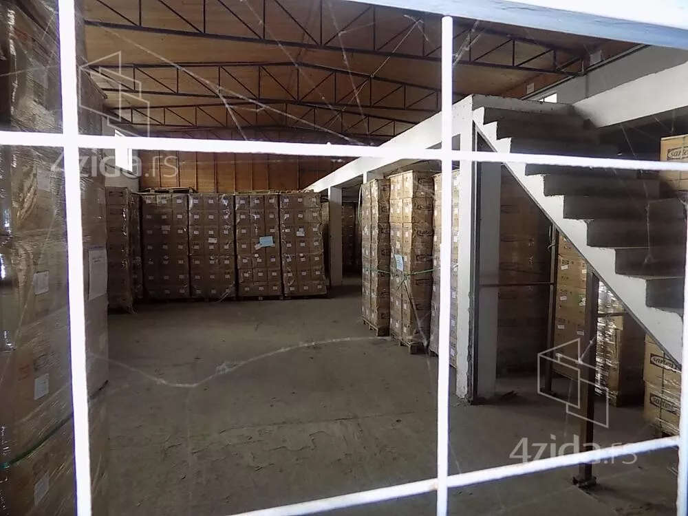 Poslovna zgrada | 4zida