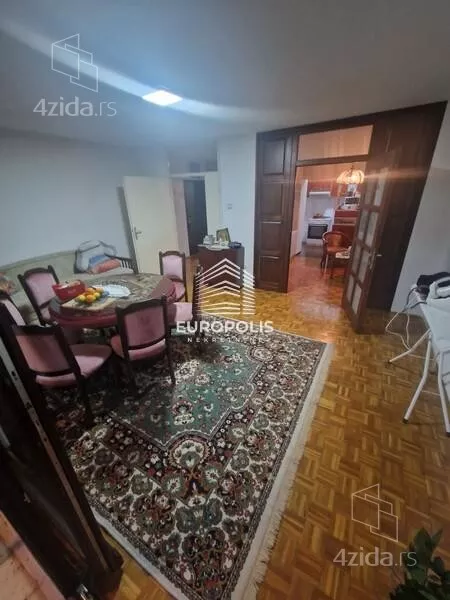 Troiposoban stan | 4zida