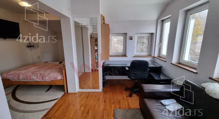 3-etažna kuća | 4zida