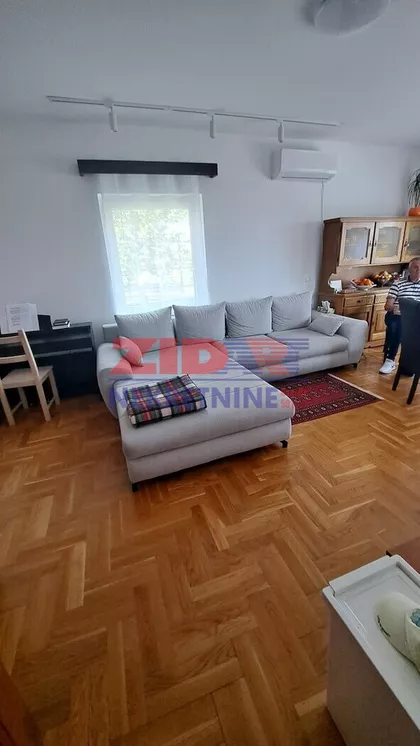 Gleđevačka | 4zida.rs