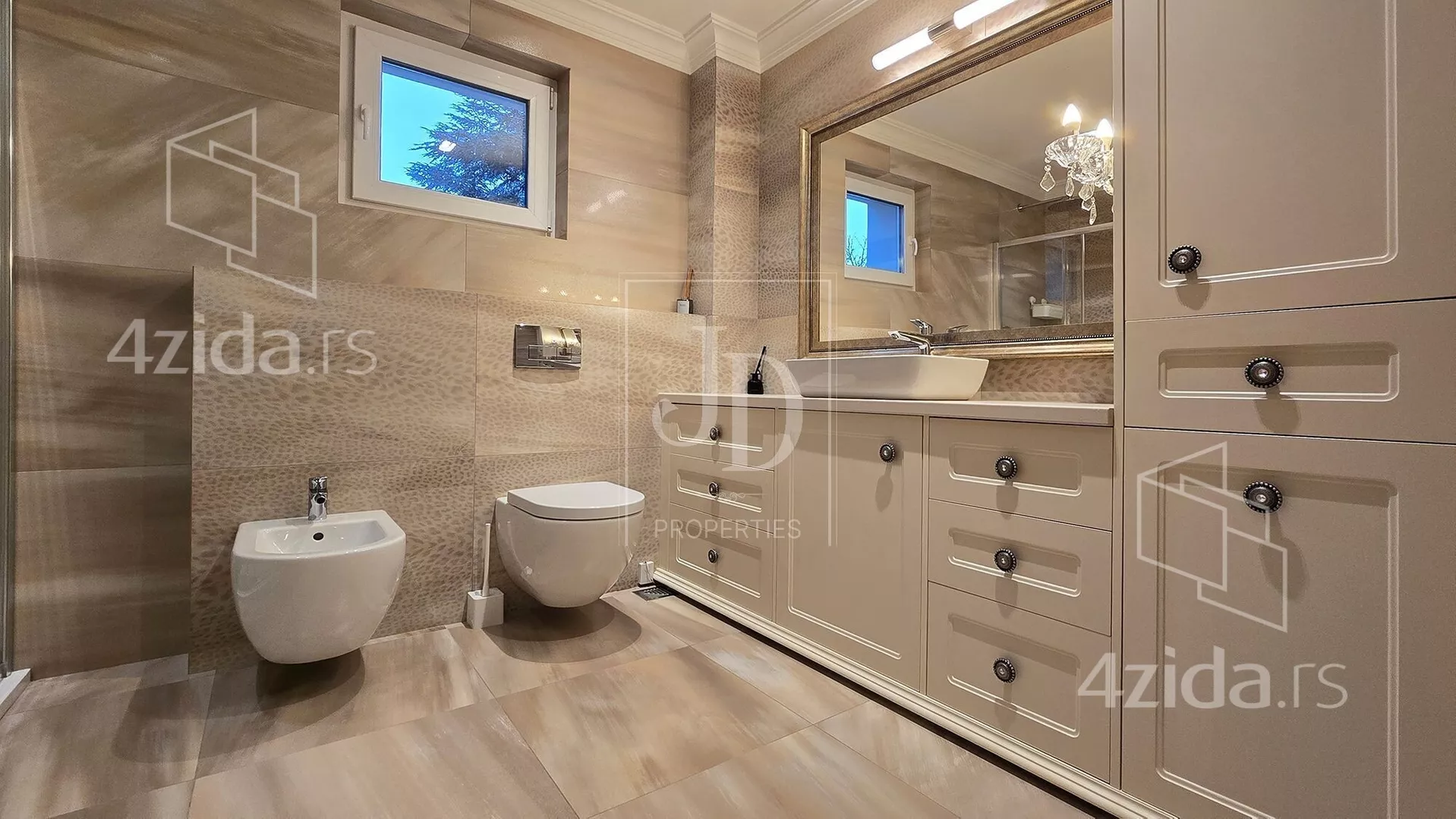 Petosoban stan | 4zida