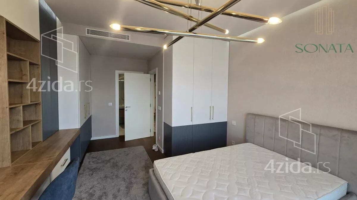 Petosoban stan | 4zida