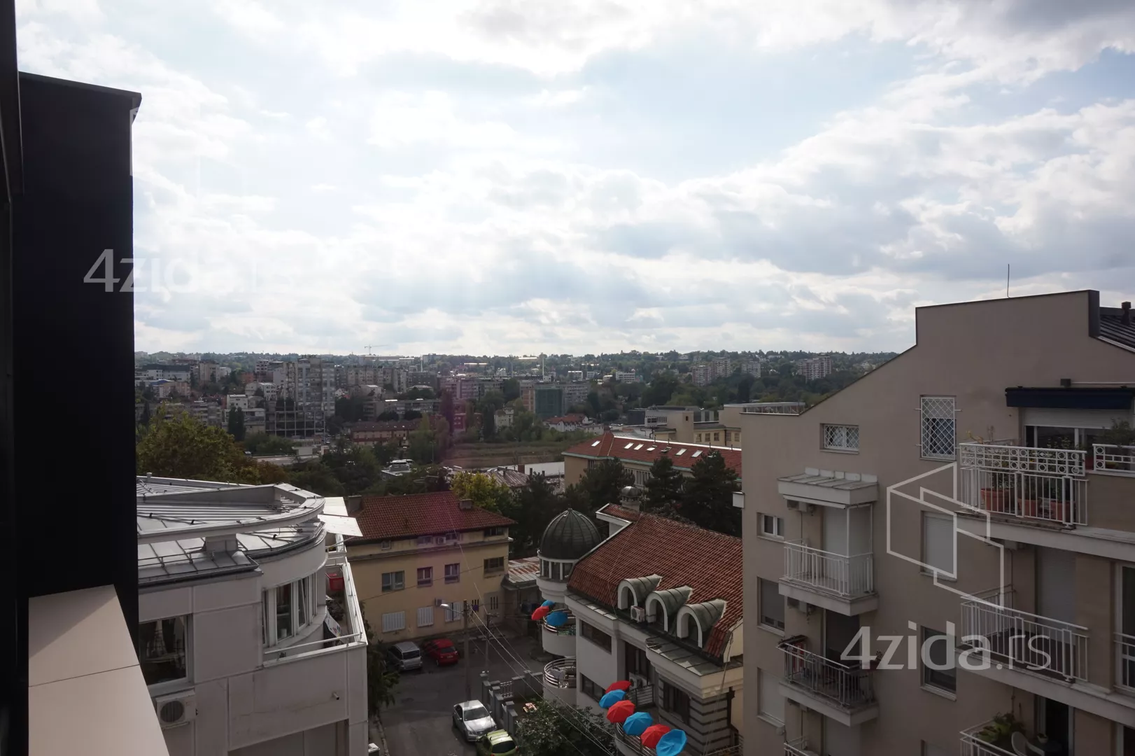 Šestosoban stan | 4zida