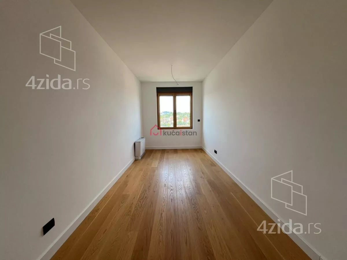 Šestosoban stan | 4zida