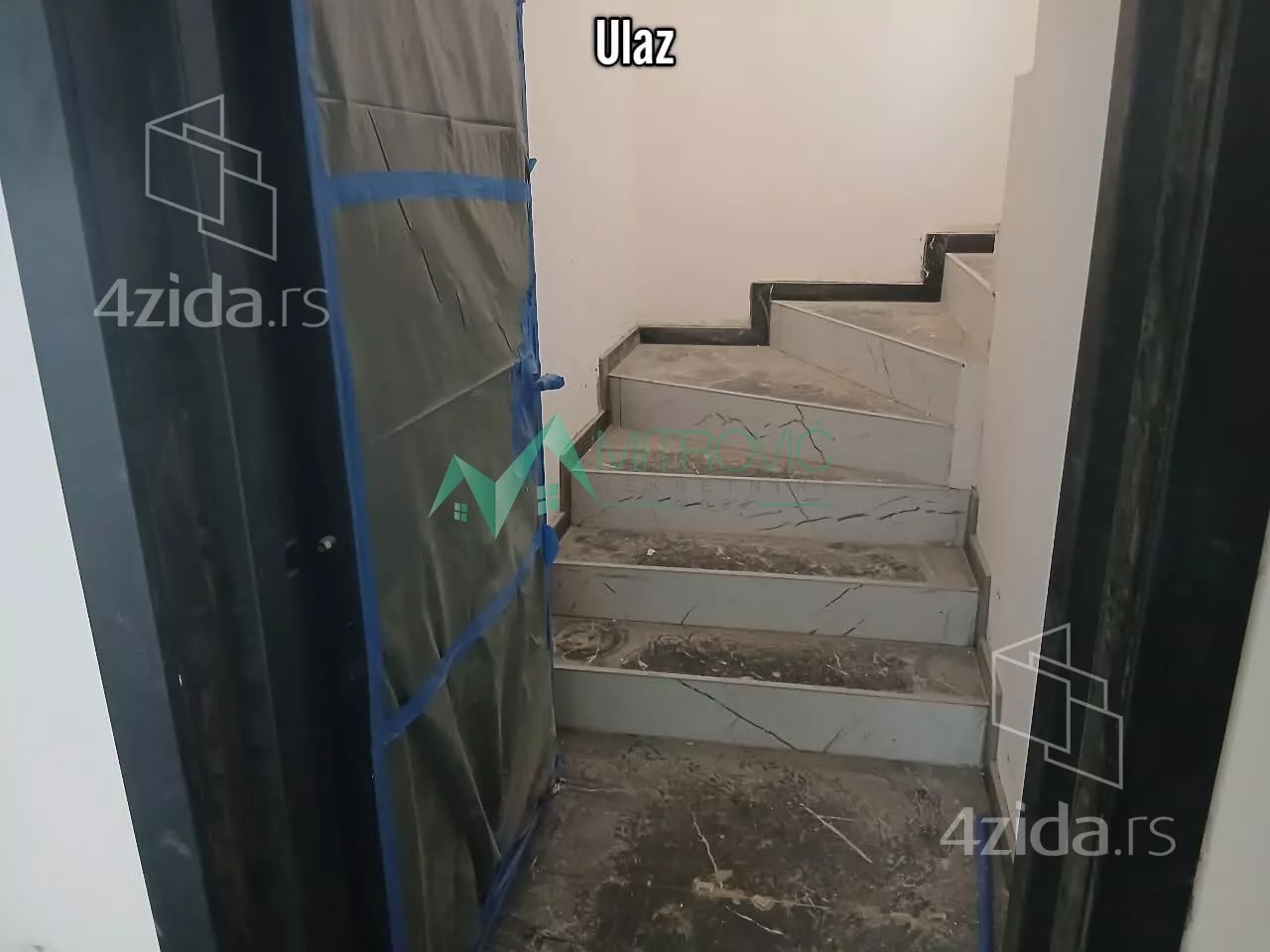 Četvoroiposoban stan | 4zida