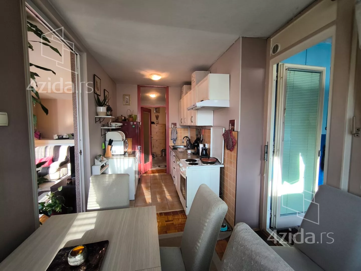 Dvoiposoban stan | 4zida