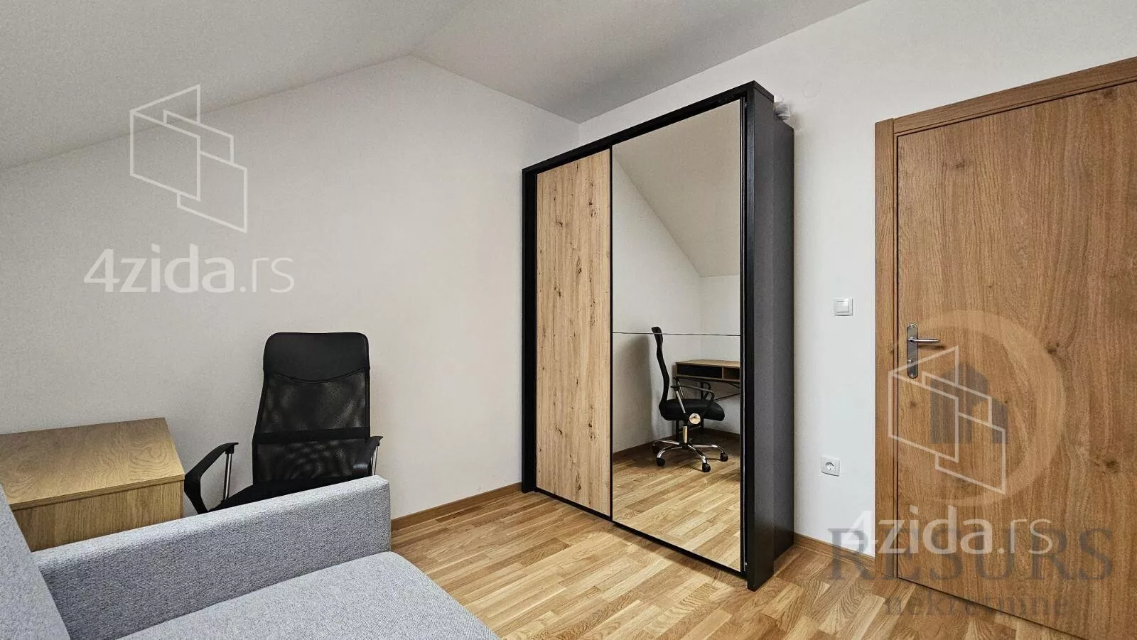 Dvoiposoban stan | 4zida