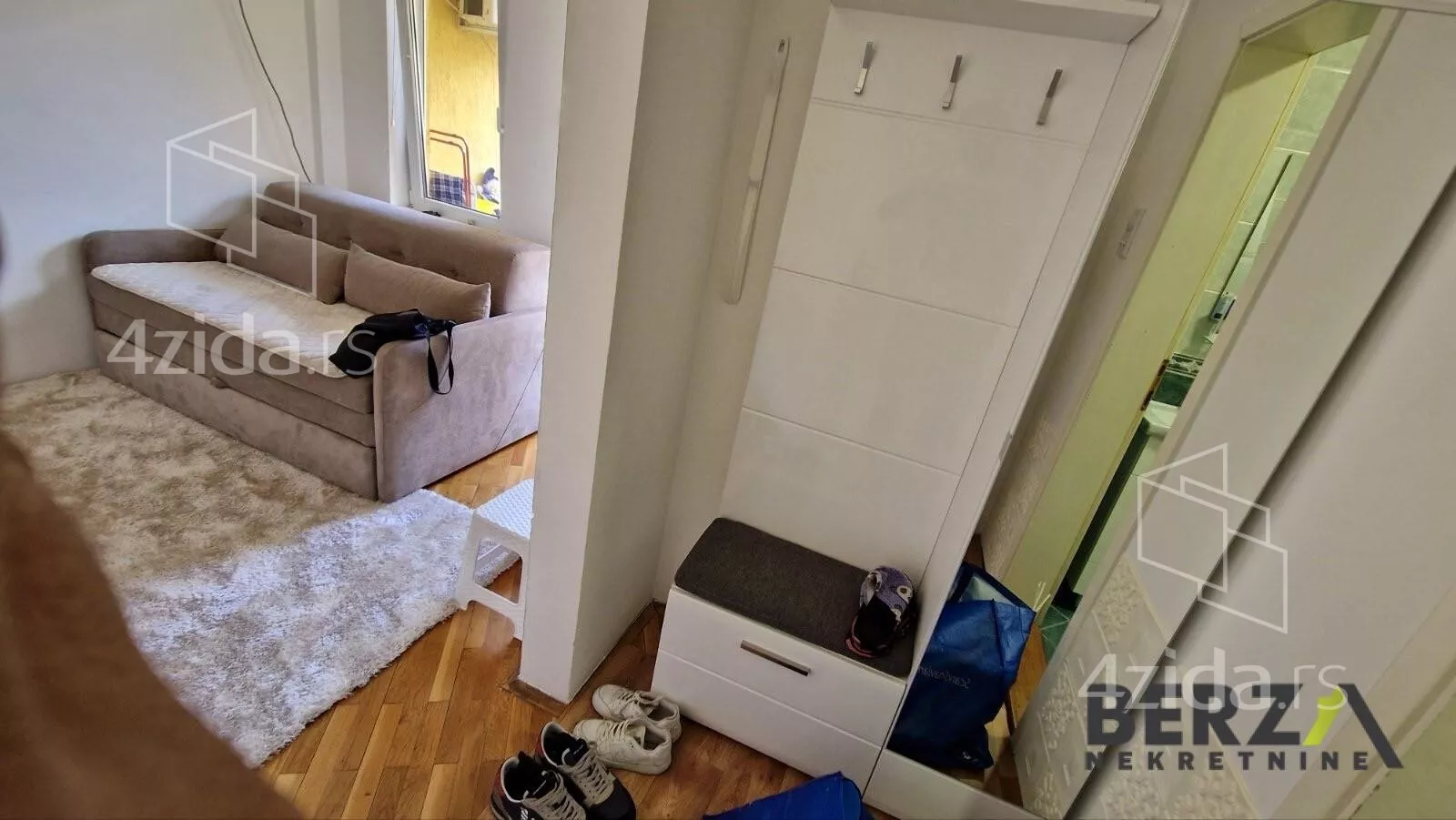 Jednoiposoban stan | 4zida