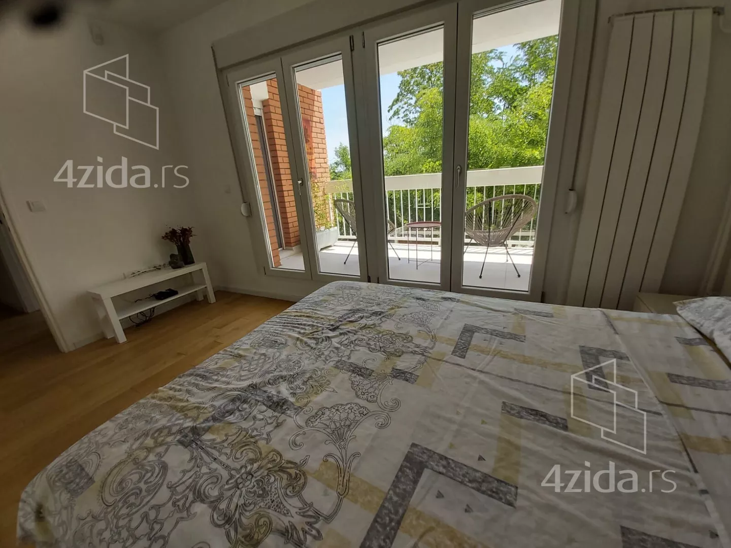 Petosoban stan | 4zida