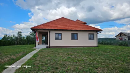 Rađevo Selo | 4zida.rs