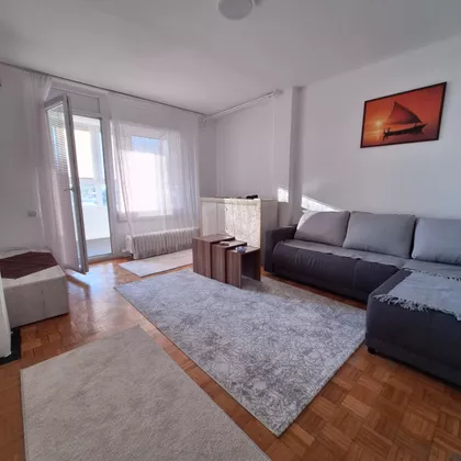 Crvenih Hrastova | 4zida.rs