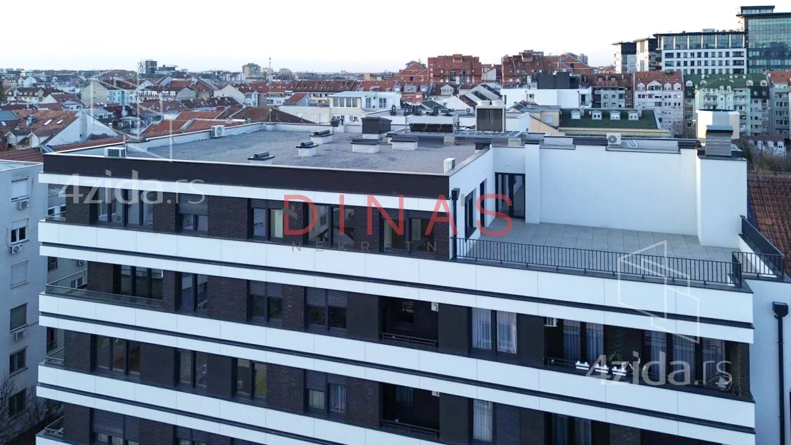 Četvorosoban stan | 4zida