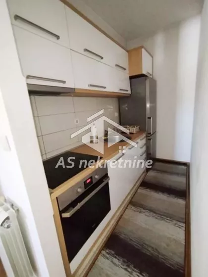 Vukov Spomenik | 4zida.rs