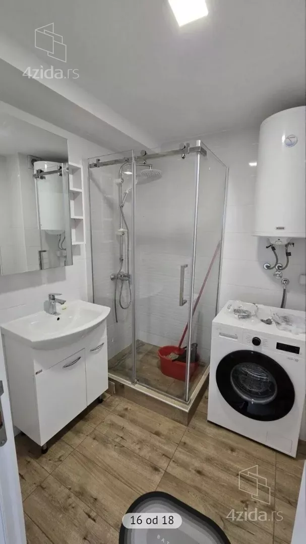 Troiposoban stan | 4zida