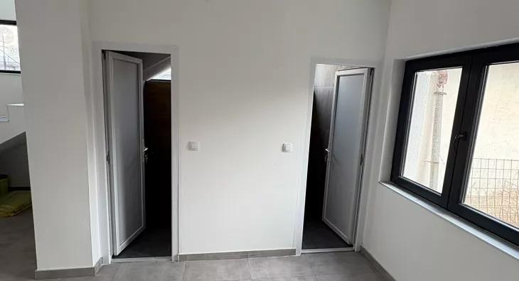 Poslovna zgrada | 4zida