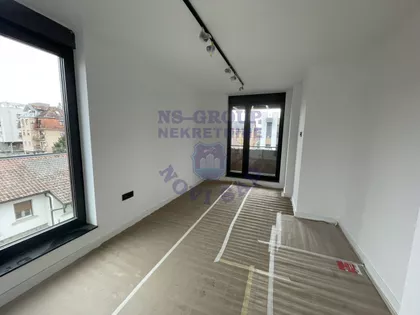 Cara Dušana | 4zida.rs