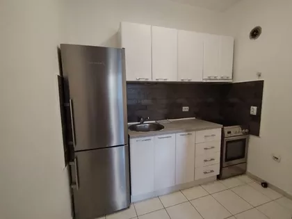 Železnička 9 | 4zida.rs