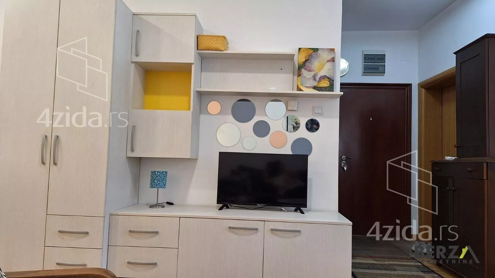 Jednoiposoban stan | 4zida