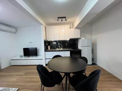 Janisa Janulisa | 4zida.rs