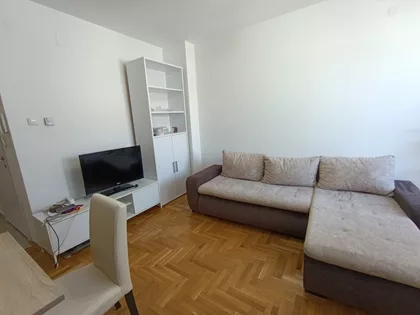 Bate Brkića | 4zida.rs