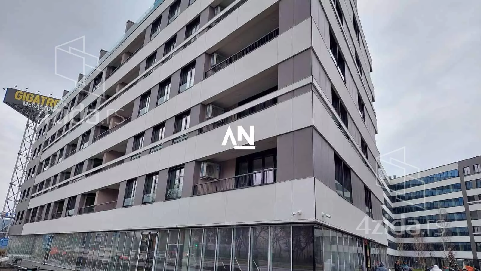 Četvorosoban stan | 4zida