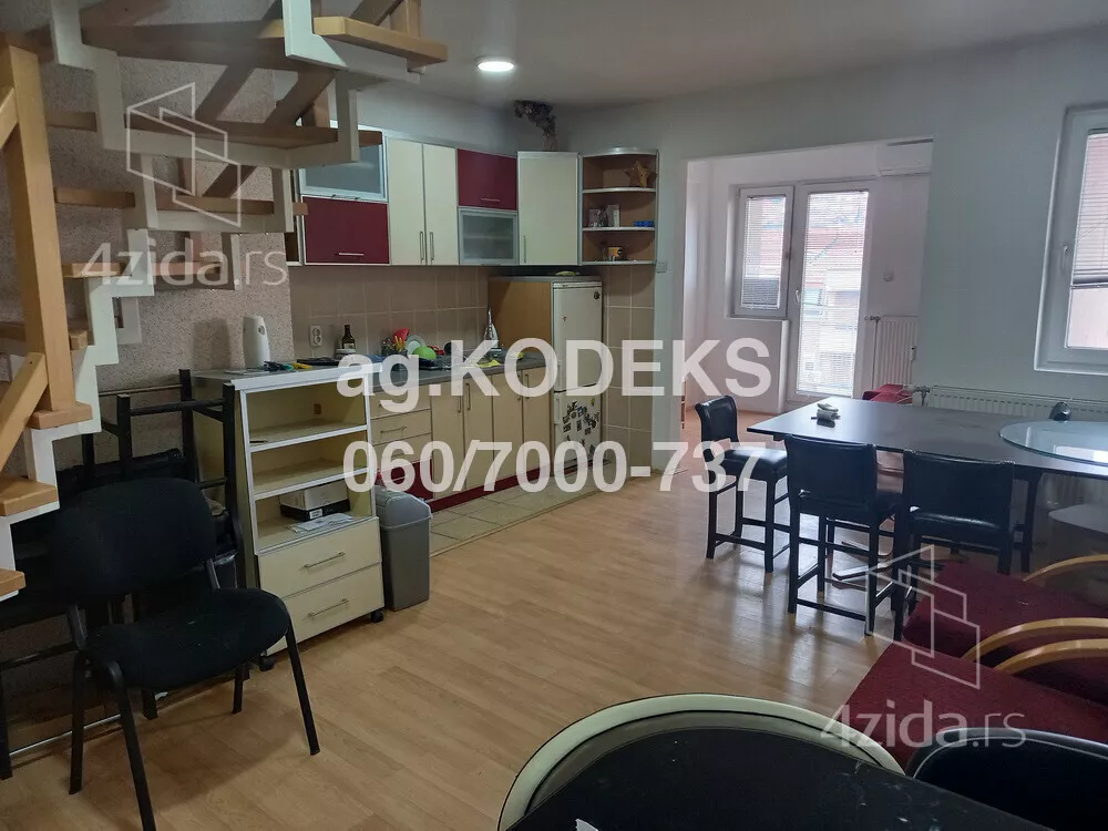 Petosoban stan | 4zida