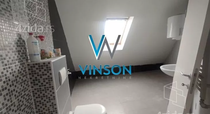 Četvoroiposoban stan | 4zida