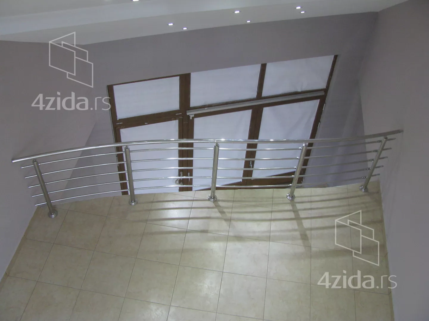 Lokal | 4zida