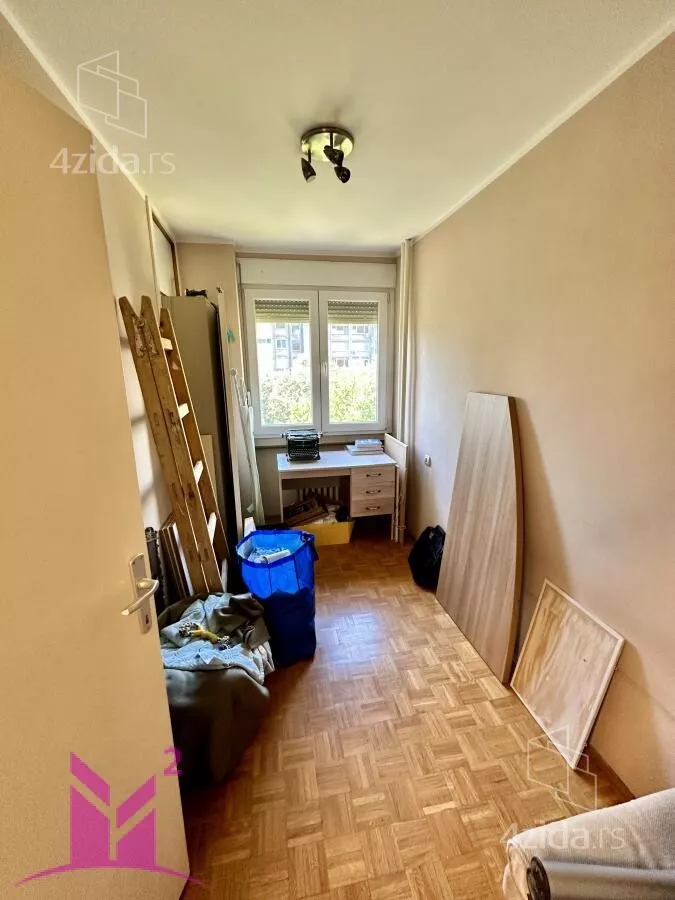 Četvoroiposoban stan | 4zida