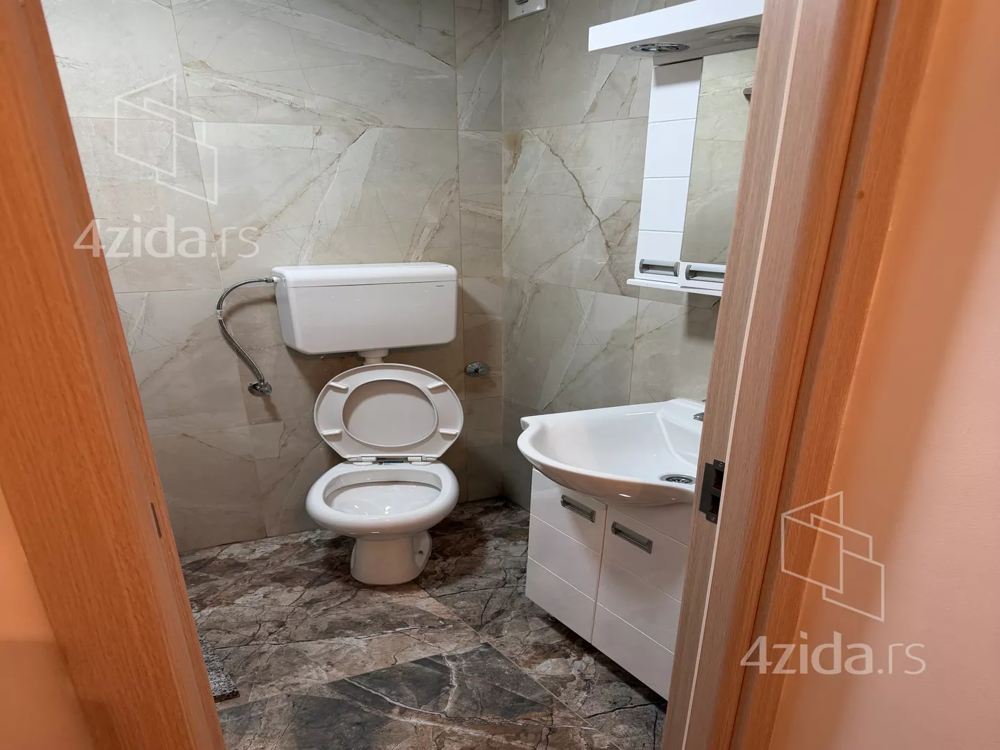 Jednoiposoban stan | 4zida