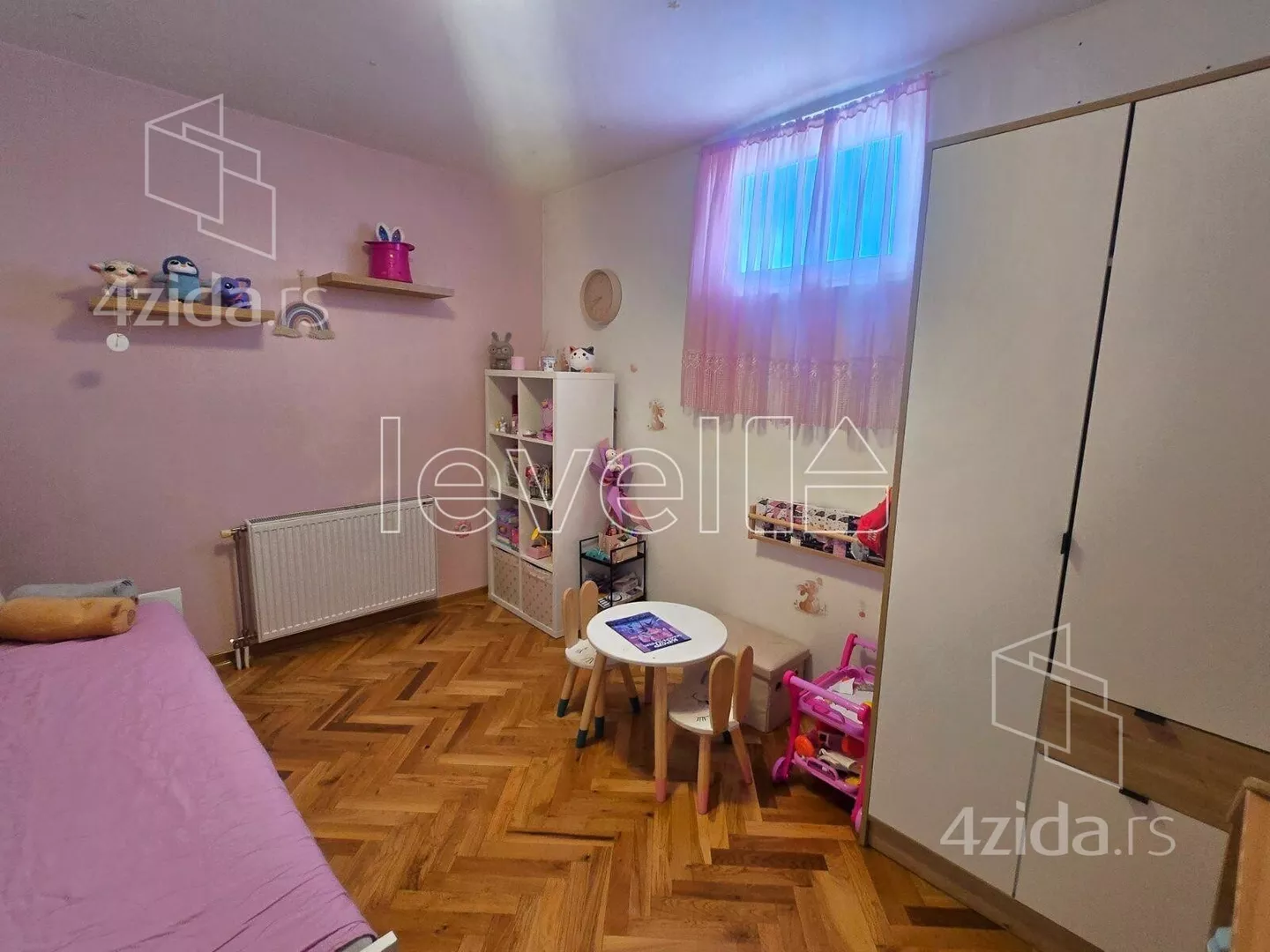 Troiposoban stan | 4zida