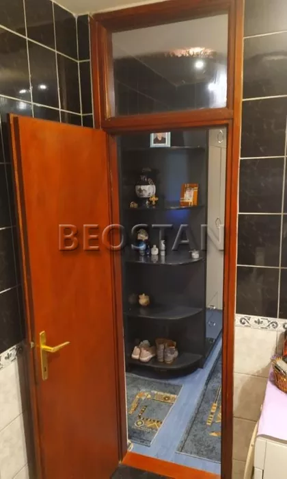 Kneževačka | 4zida.rs