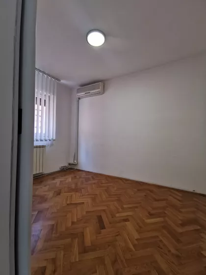 Zvecanska | 4zida.rs