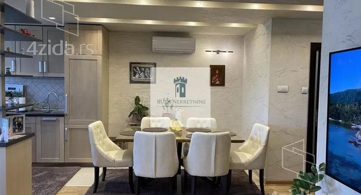 Četvorosoban stan | 4zida